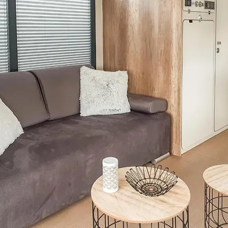 1 Bedroom Front Ship In Havelsee Ot 보트호텔 3*
