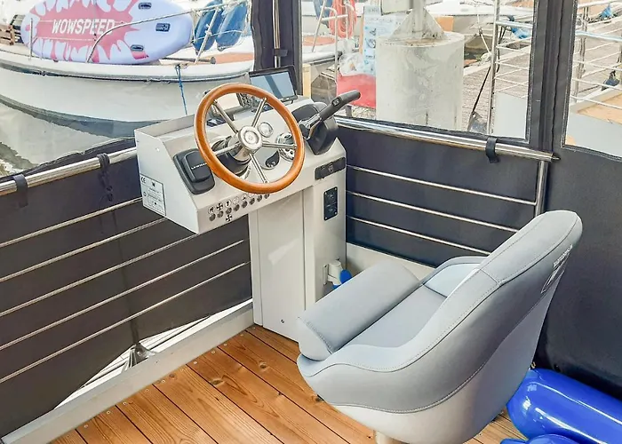 Botel Cozy Ship In Havelsee Ot 3*